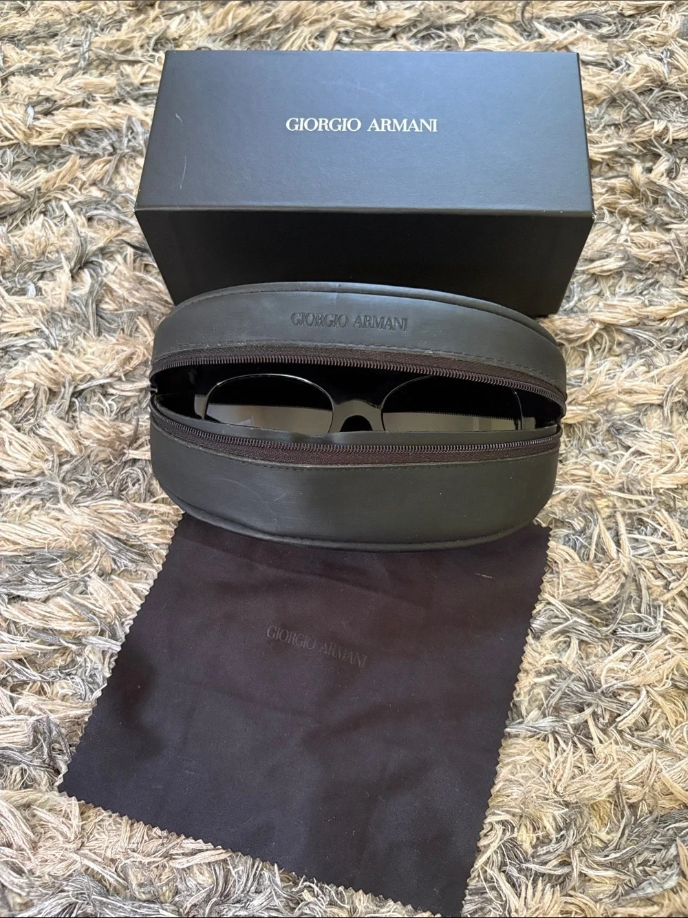 Giorgio Armani AR8002-F Black Tortoise Square Sunglasses Full Set